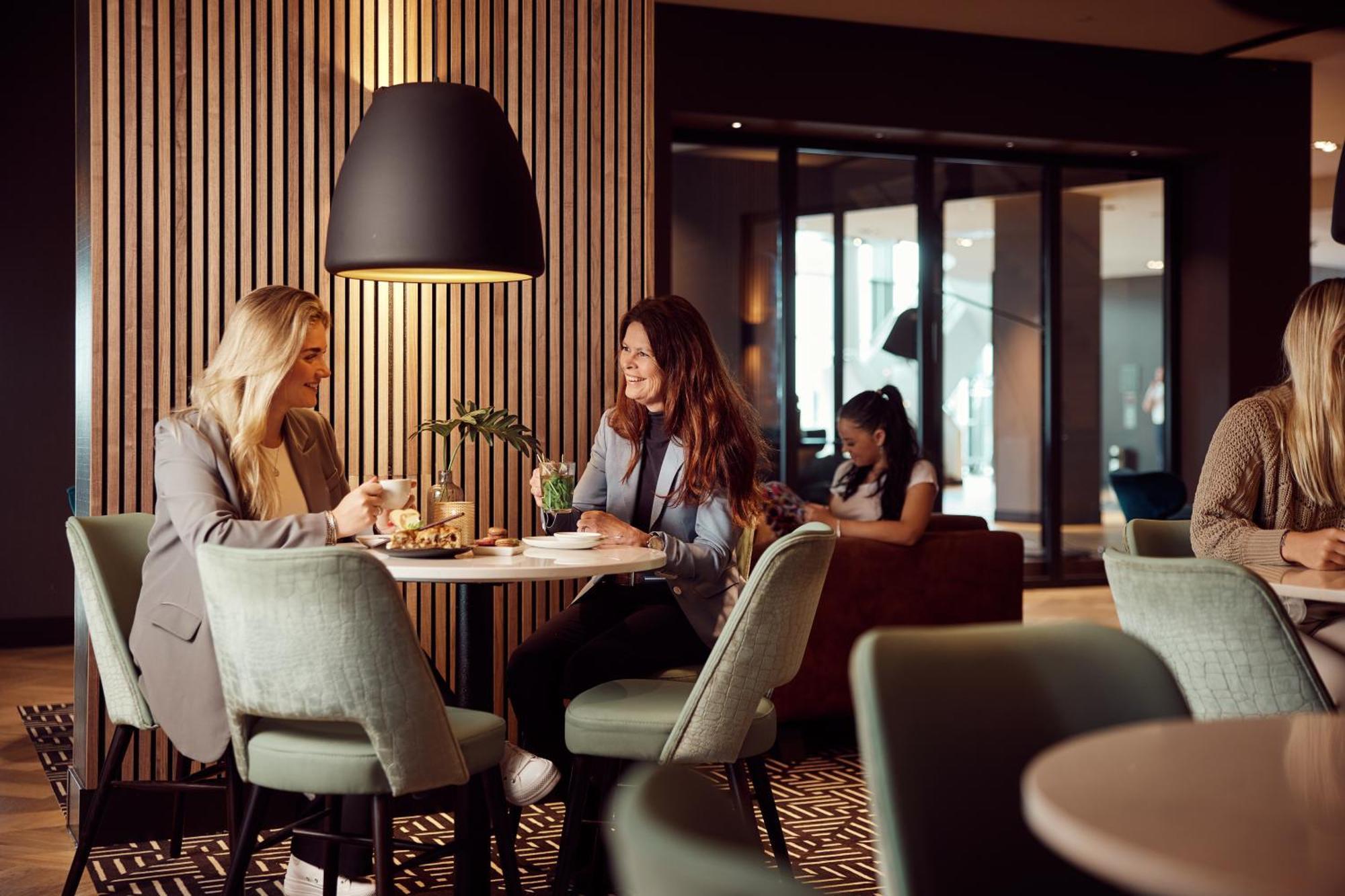 Van Der Valk Hotel Veenendaal Kültér fotó