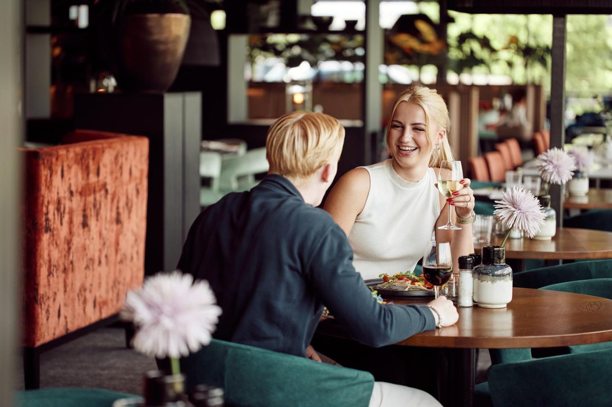 Van Der Valk Hotel Veenendaal Kültér fotó