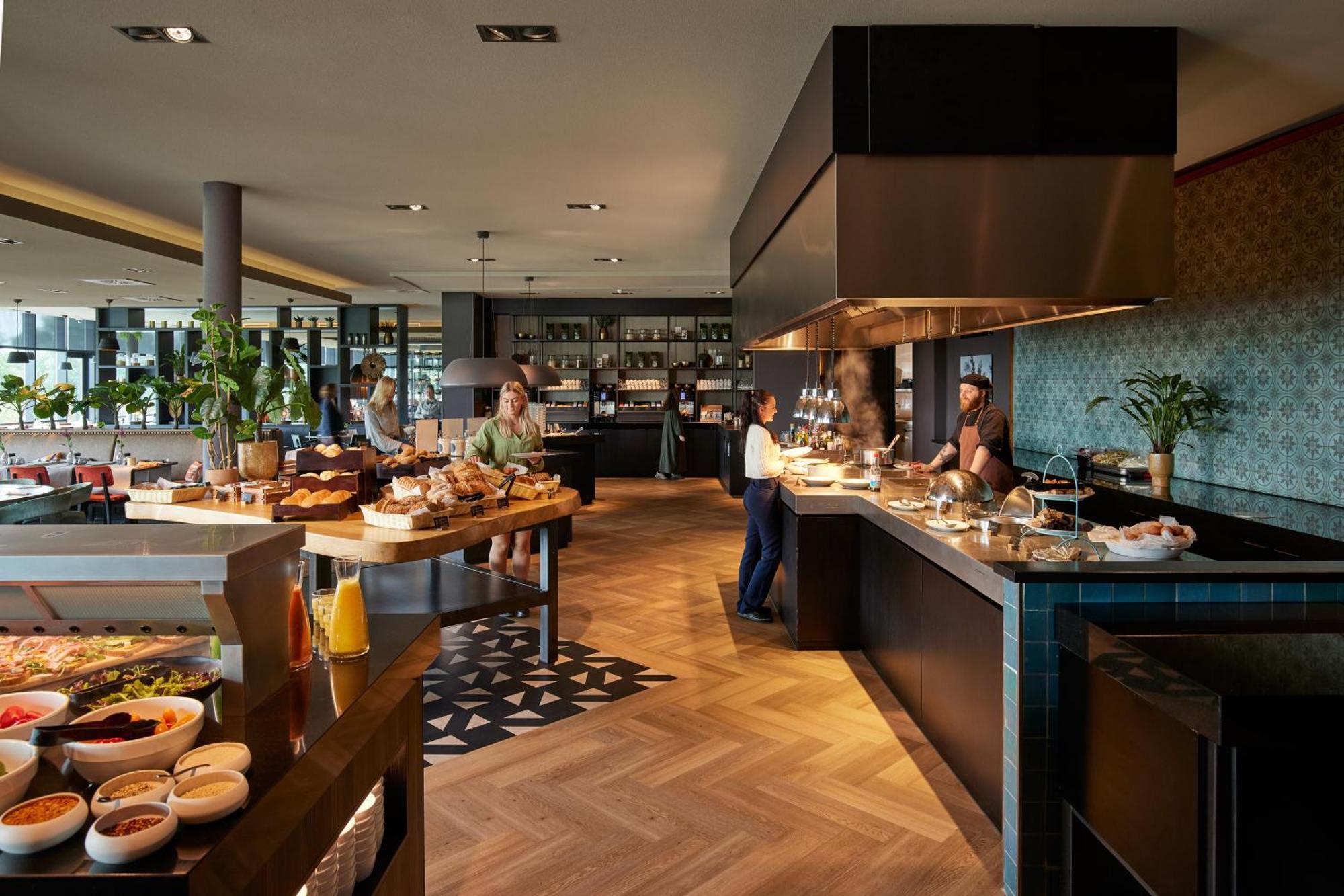 Van Der Valk Hotel Veenendaal Kültér fotó